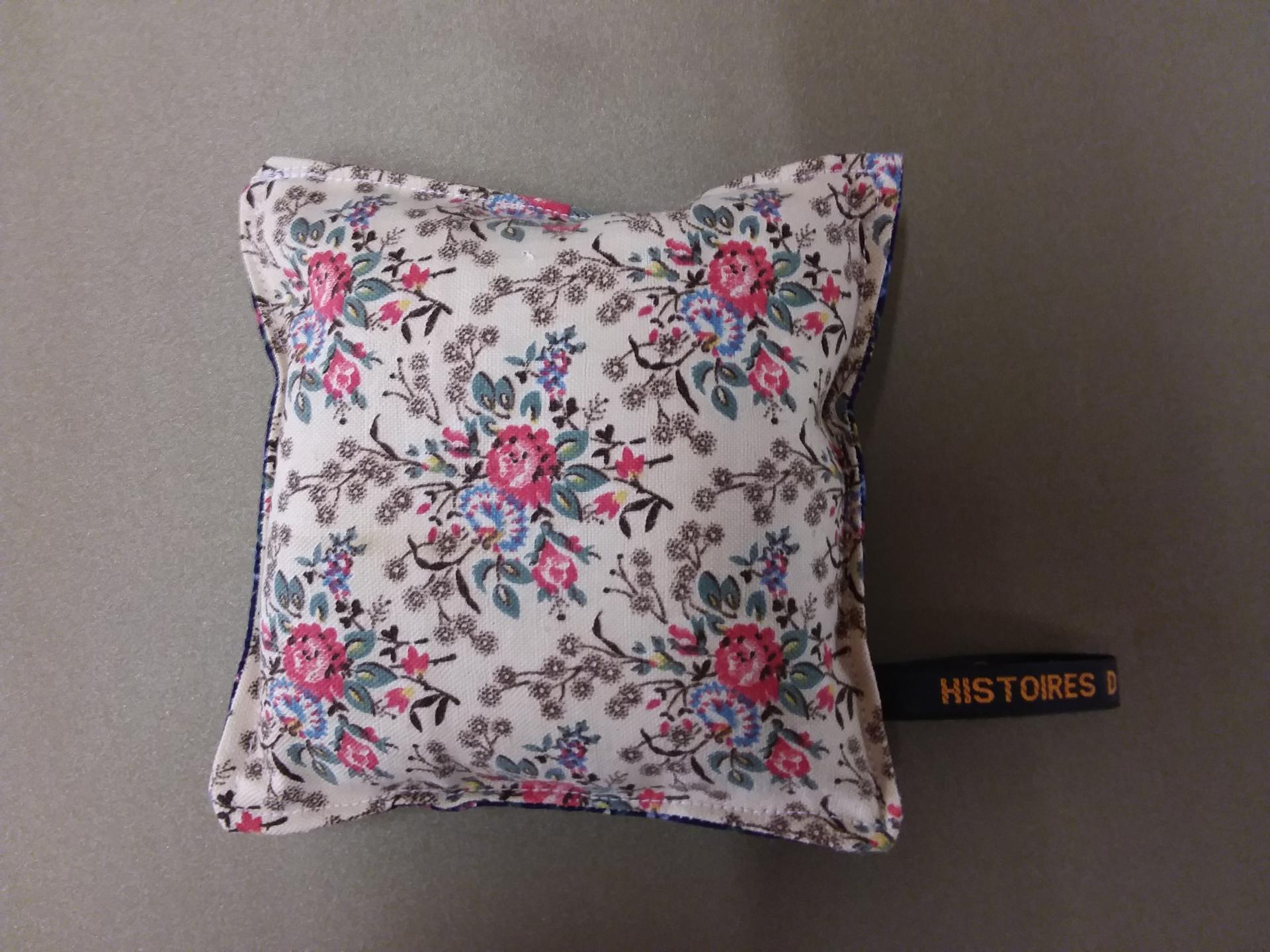 Porte aiguille fleurs